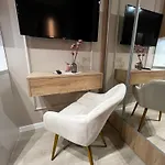 Apartment Kensington - Centrum, Polna, Jezyce Self Check-in 24h *