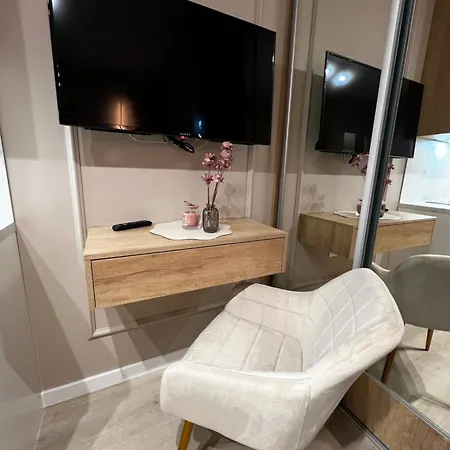 Apartment Kensington - Centrum, Polna, Jezyce Self Check-in 24h *